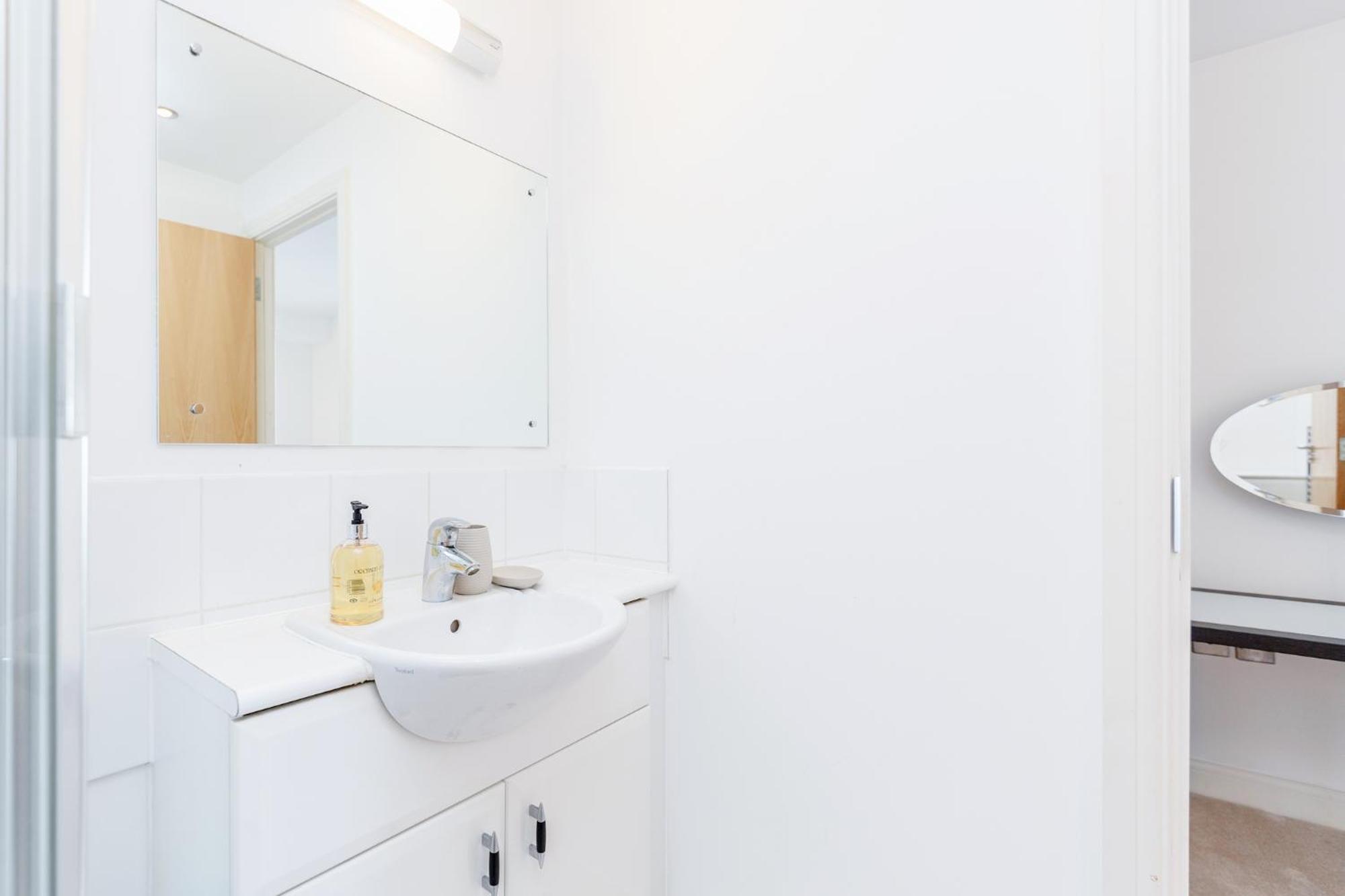 Premium Excel 3 & 2 Bedrooms London Eksteriør bilde